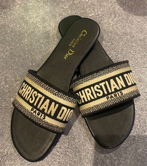 Klapki Christian Dior .